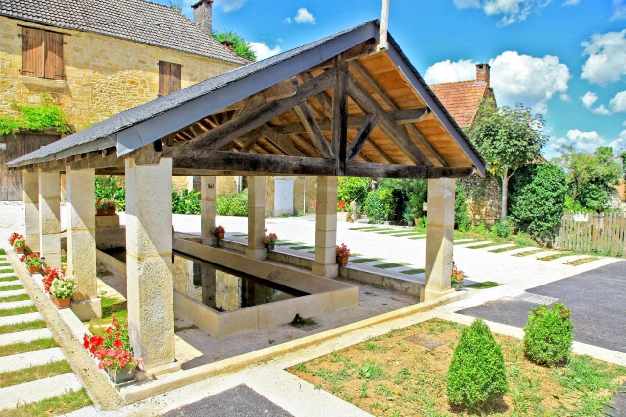 Petite Maison En Pierre Au Coeur Du Perigord Noir Salignac Eyvigues Buitenkant foto