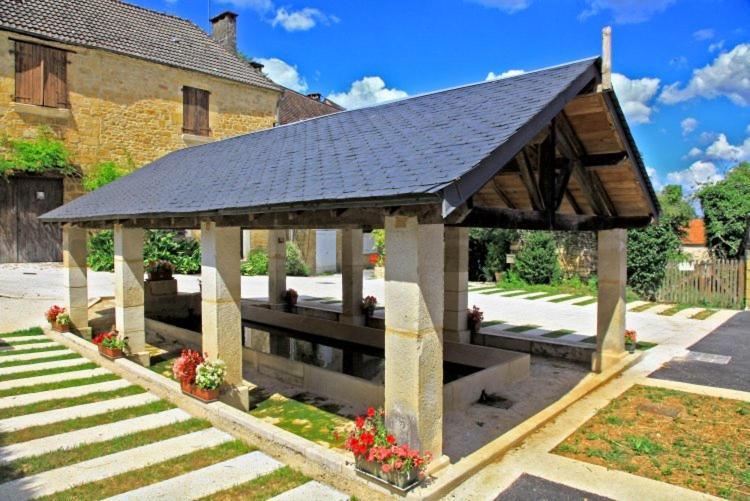 Petite Maison En Pierre Au Coeur Du Perigord Noir Salignac Eyvigues Buitenkant foto